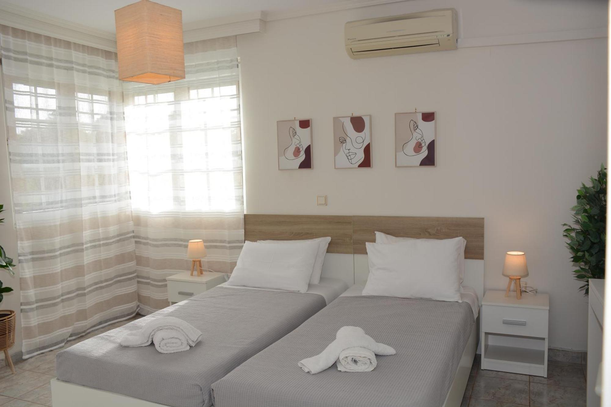 Villa Athina's With Heated Pool